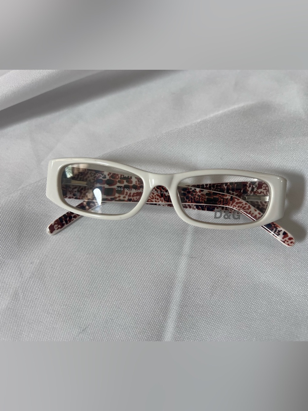 D&G White Frame Eyeglasses with Brown Leopard-Print Temples - Picture 2 of 14